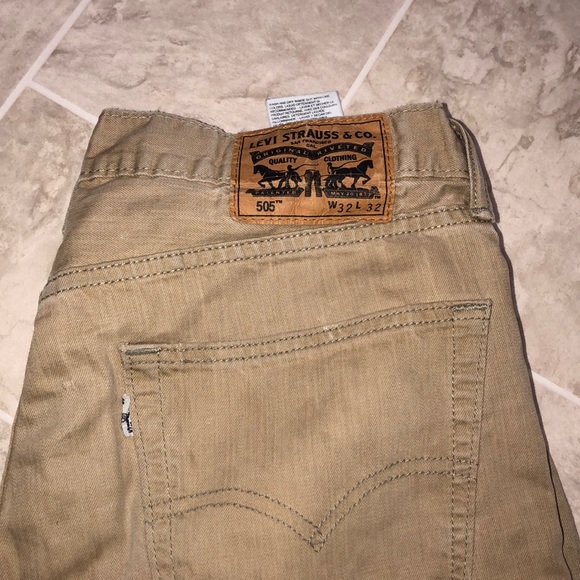 505 Levi’s 32W 32L khaki/ light brown - Picture 3 of 5